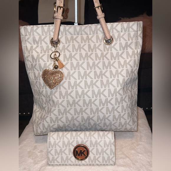 Michael Kors Handbags - Michael Kors Off White Jet Set North South Large Signature Tote Matching Wallet